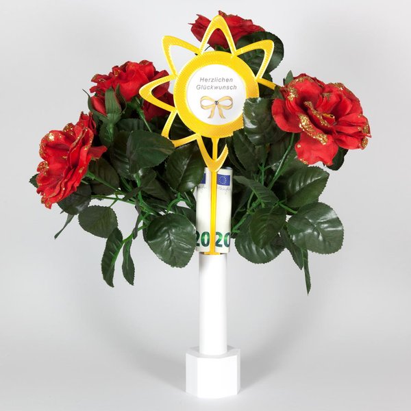 Blumenstecker selbst gestalten-Blume 1-1 gelb-goldfarben-mit Geldscheinhalter-Dekorationsbeispiel mit weißer Vase und dunkelroten beglimmerten Kunstrosen